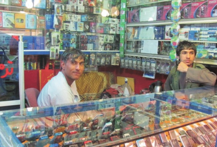 手机专业店，大部分在中国广州采购.jpg